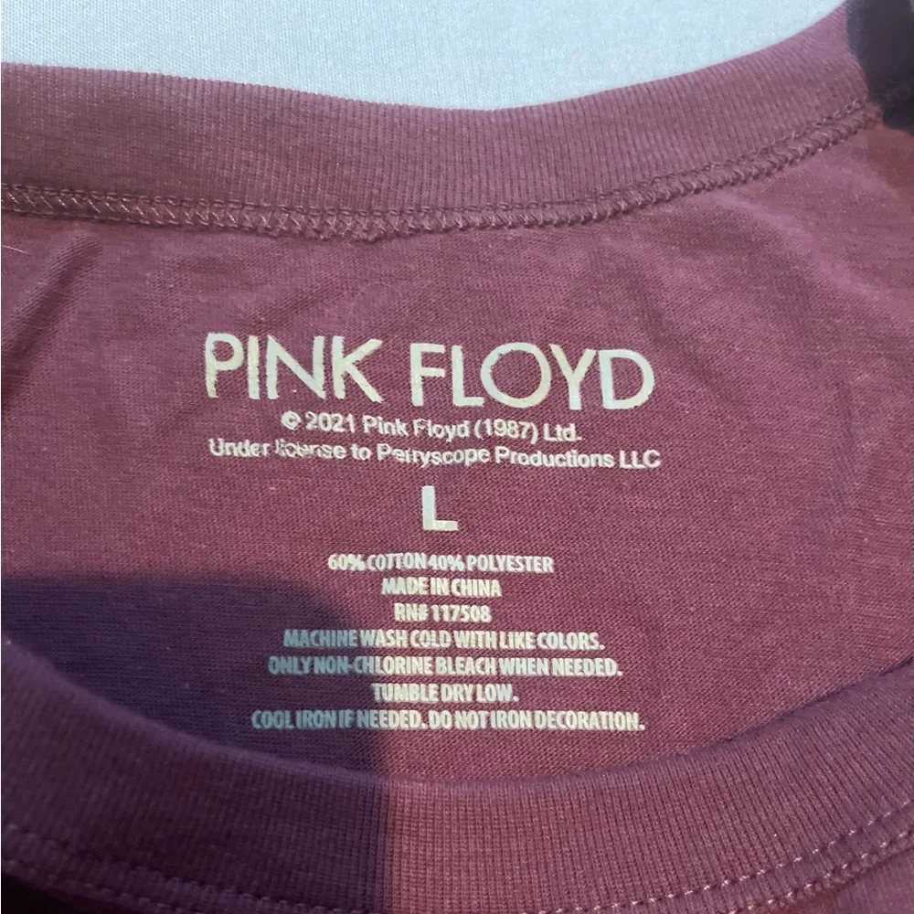 Womans Bugandy Pink Floyd Tee Size Large - Picture 2 of 2